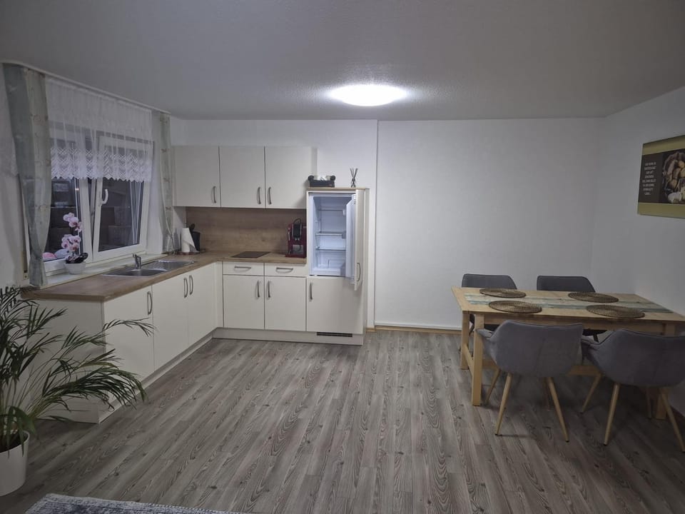 Property building, Kitchen or kitchenette, Living room