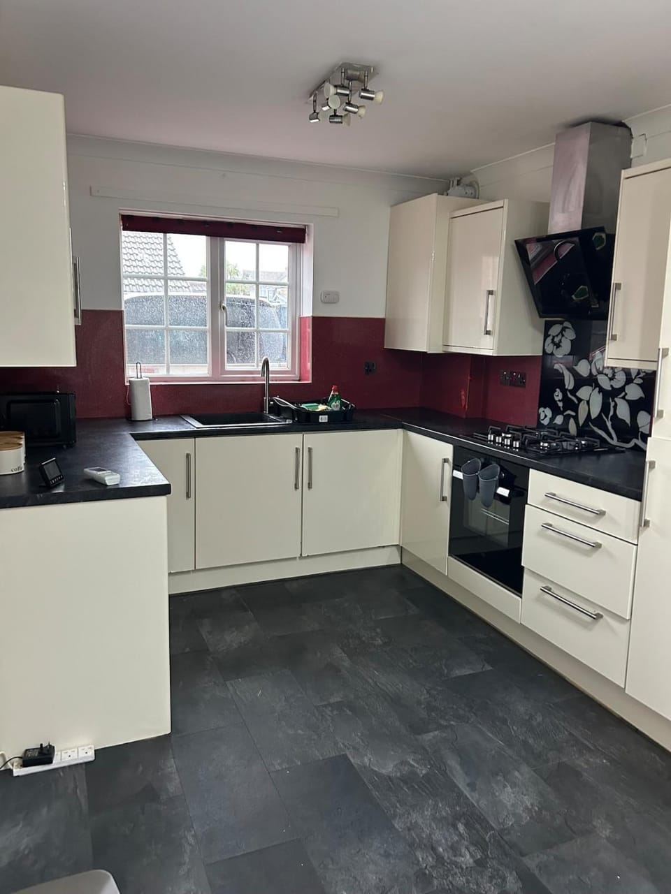 Spacious 4-Bed Stay Ensuite Rooms Sleeps 9 House in Gosport