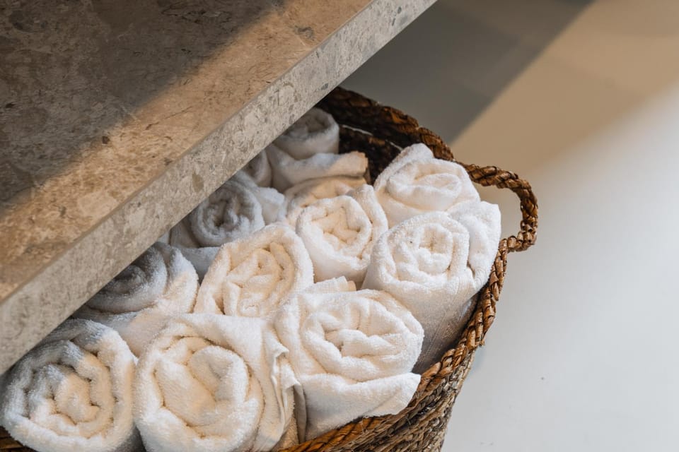 Bathroom, towels
