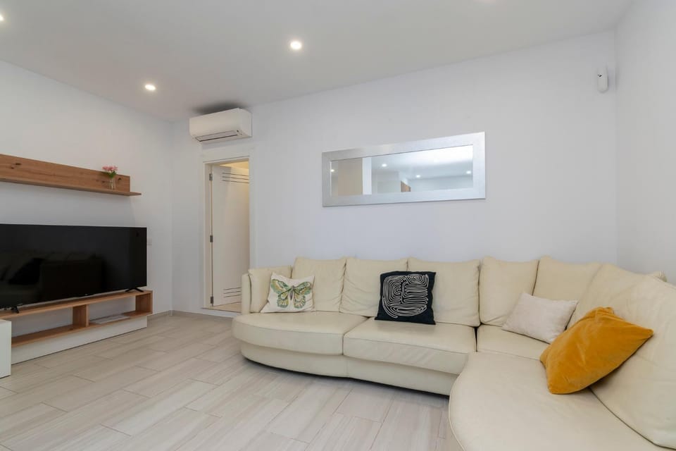 Tranquil 2 Bedroom Apartment Apartment in Costa Adeje