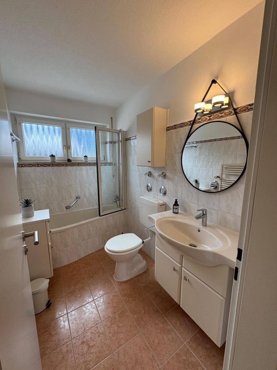 Shower, Toilet, Bathroom, Bath