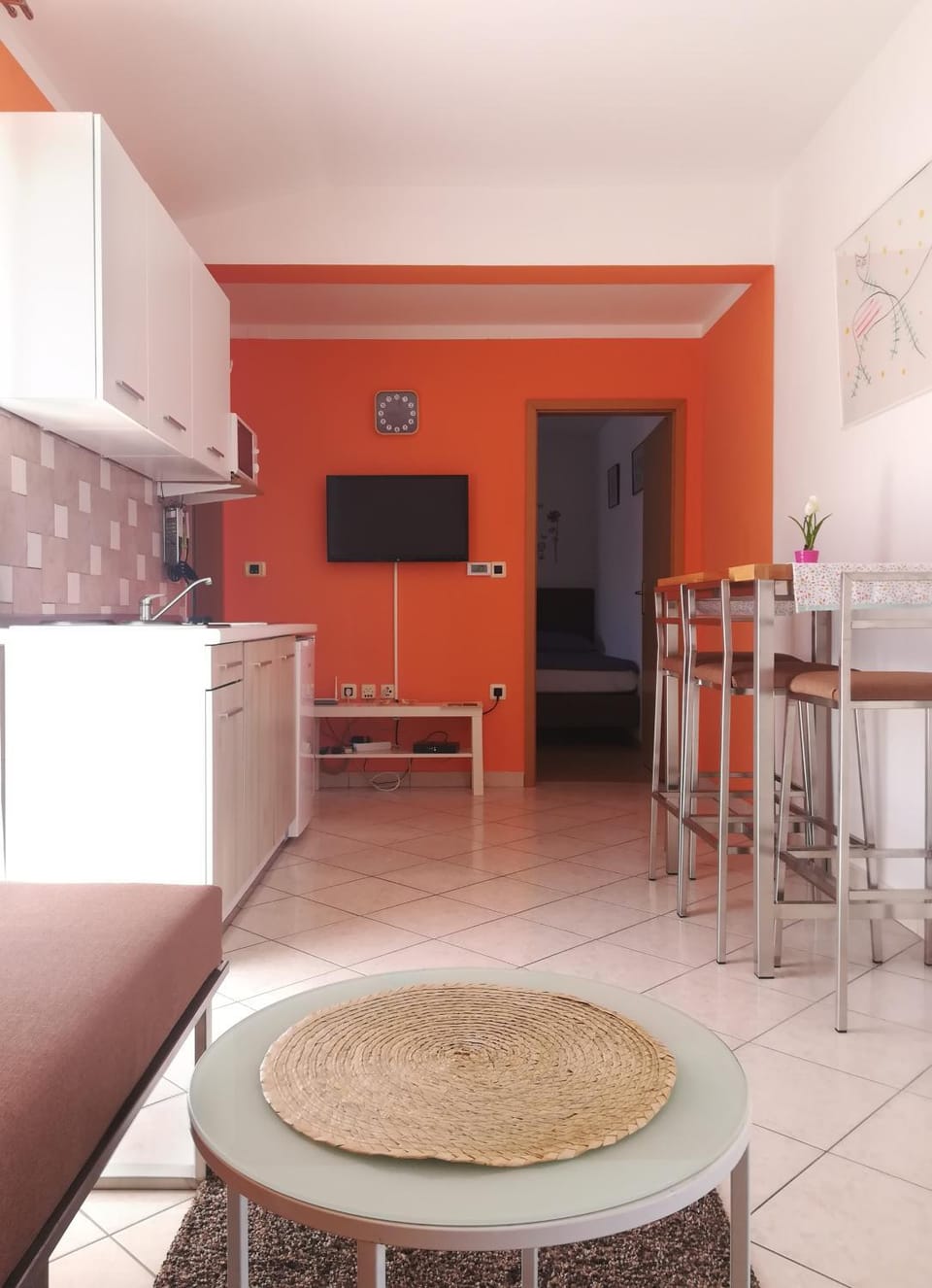 TV and multimedia, Kitchen or kitchenette, Living room, Dining area