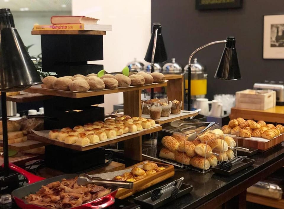 Restaurant/places to eat, Food, Breakfast, Buffet breakfast
