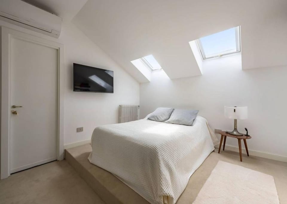 TV and multimedia, Bedroom