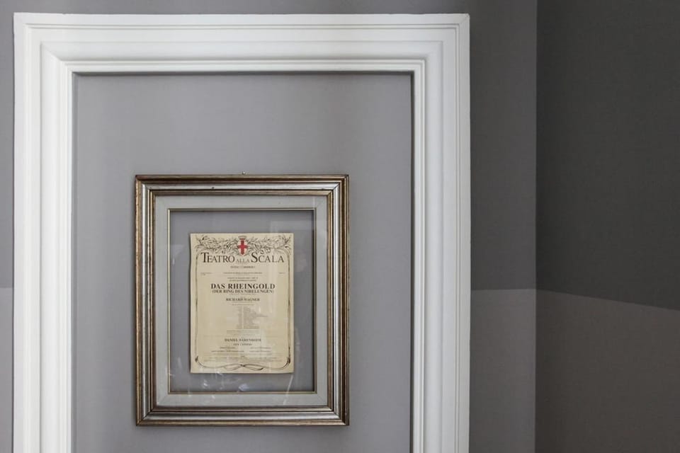 HACCA Collection - Central Milan Elegant Period 2BR 2 Baths Apartment in Milan