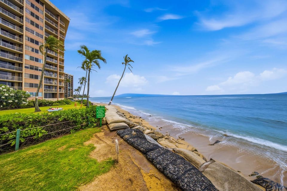 Hololani B702 House in Kahana