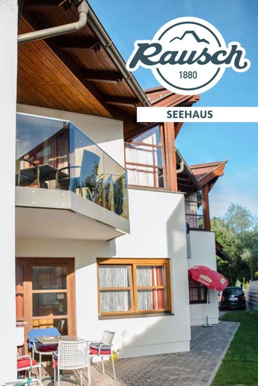 Property building, Facade/entrance, Property logo or sign