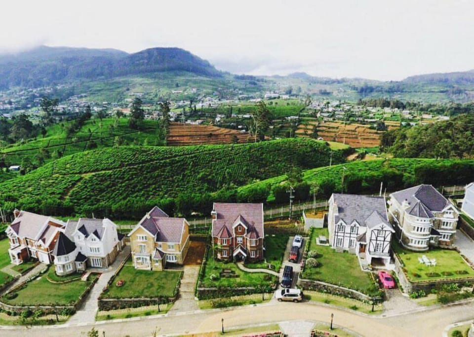 Property building, Garden, View (from property/room), Balcony/Terrace, Mountain view