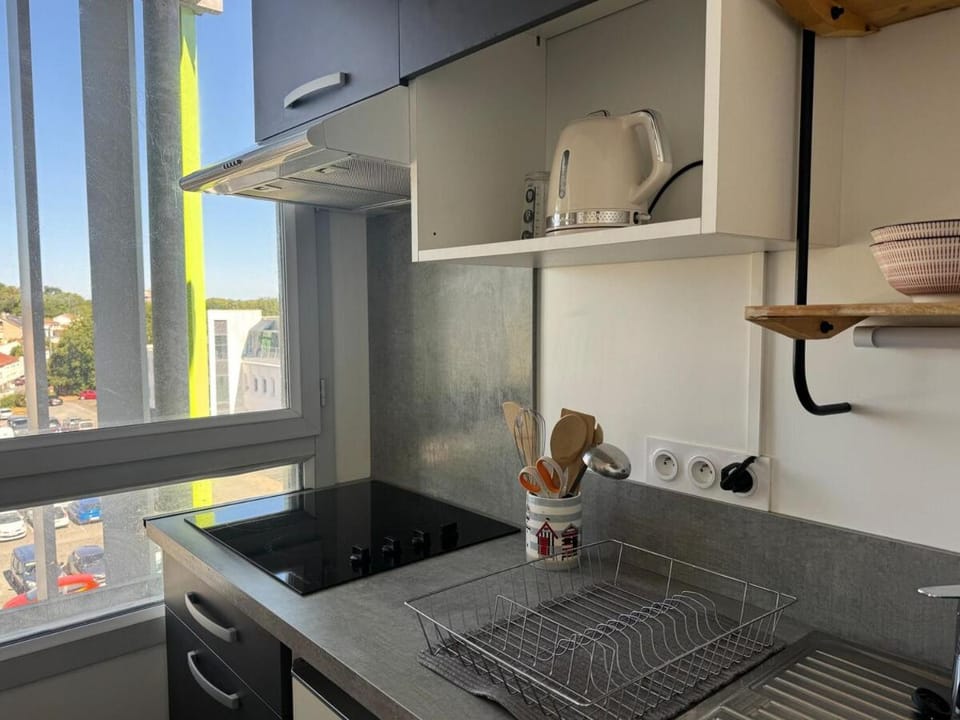 Kitchen or kitchenette, stove