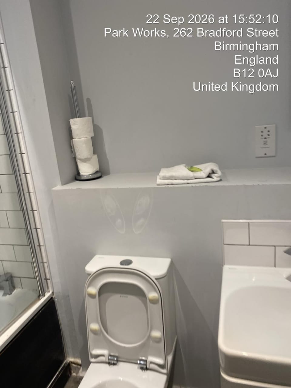 CityLink Suites -Modern Ensuite Near Train Station, City Centre Vacation rental in Oldbury