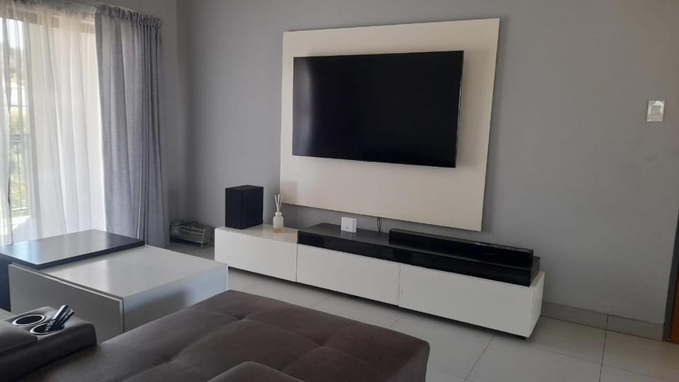 Cozzeni Investment L005 Bed and Breakfast in Africa