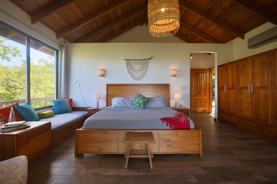 View (from property/room), Photo of the whole room, Seating area, Bedroom, Garden view