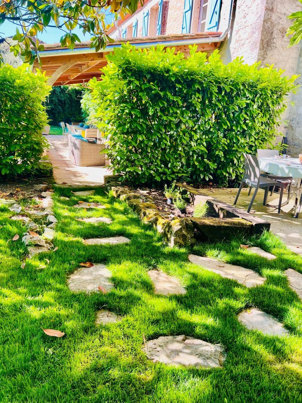 Spring, Inner courtyard view
