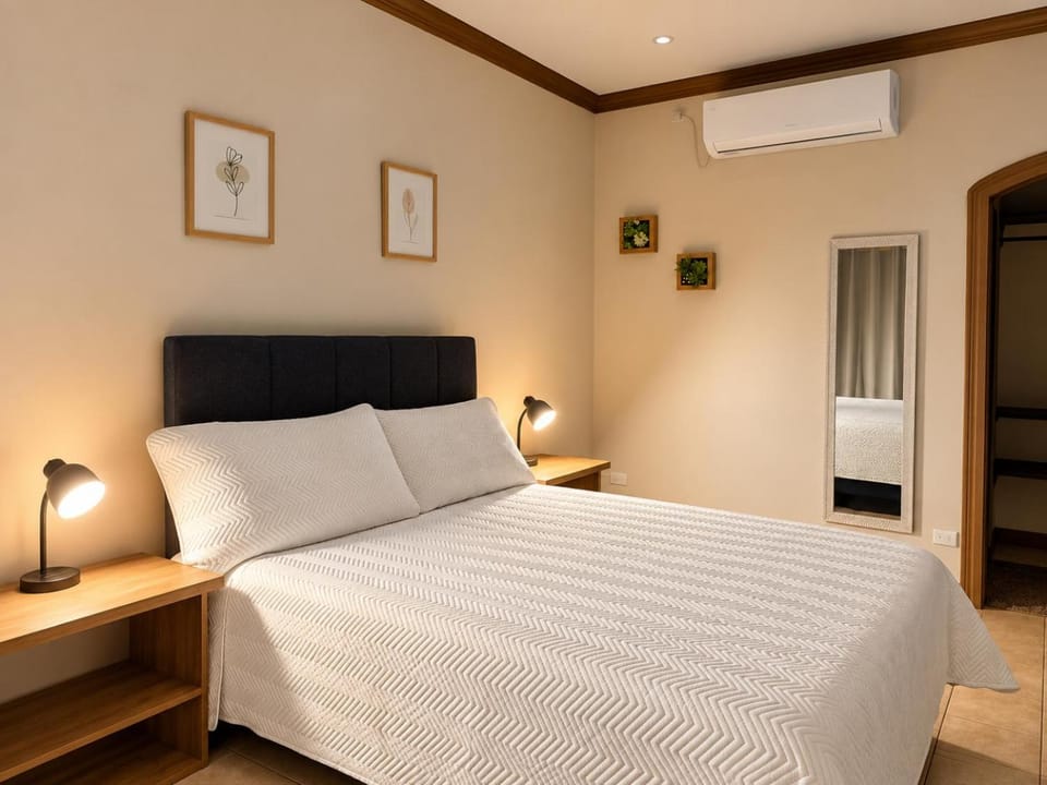 Photo of the whole room, Bedroom, air conditioner