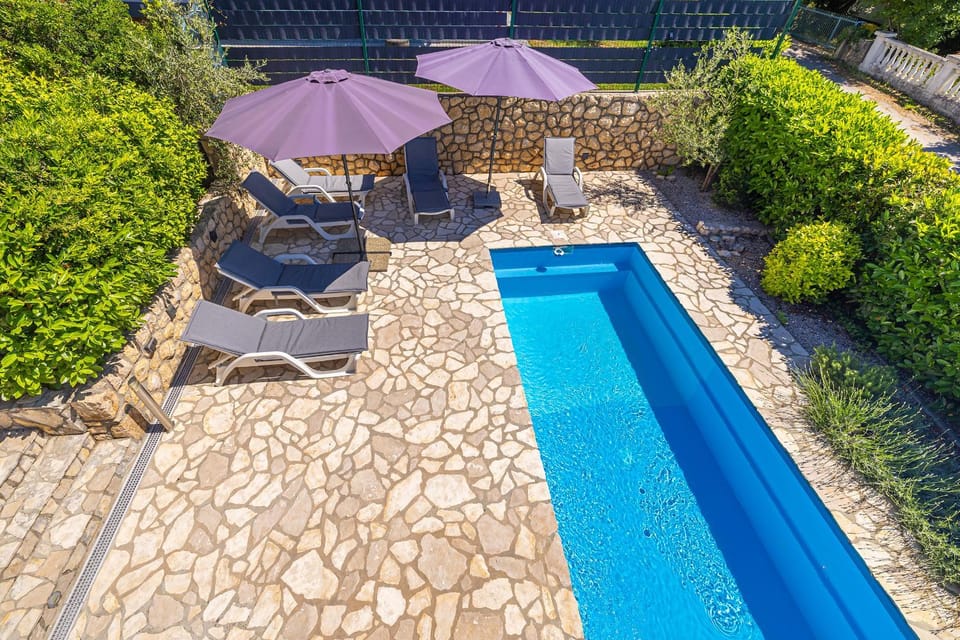 Apartments Jenny Apartment in Primorje-Gorski Kotar County