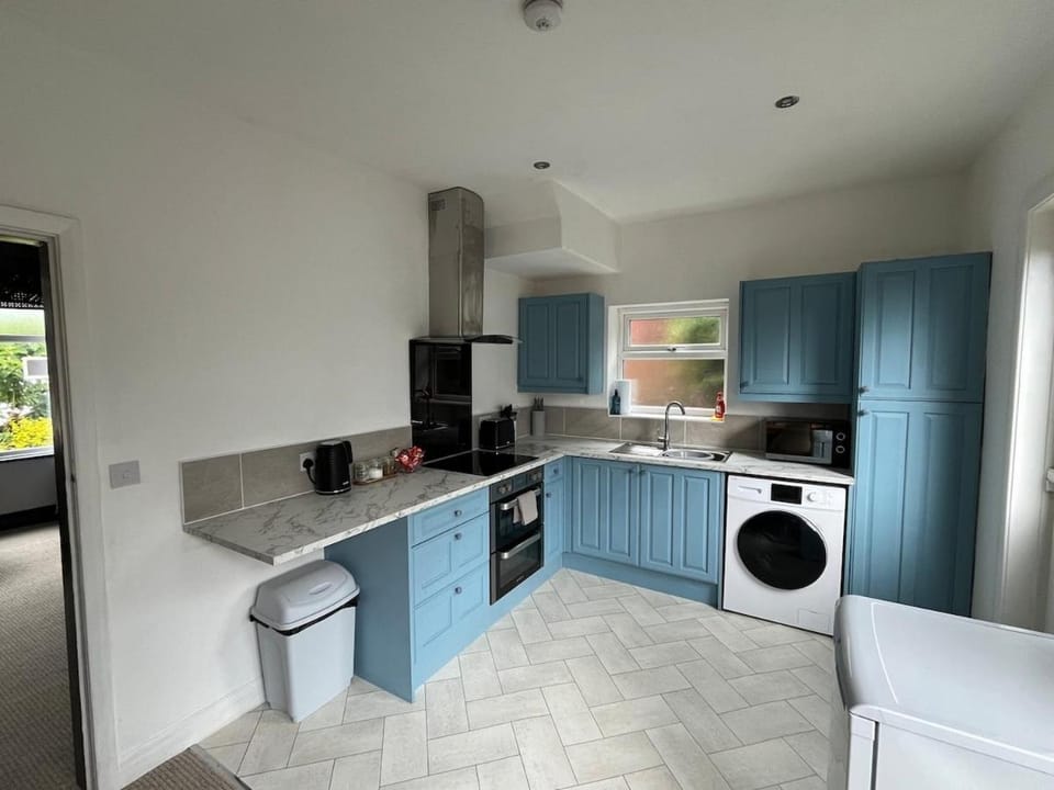 Stylish 3-Bed Home Near Town & Train Station House in Darlington