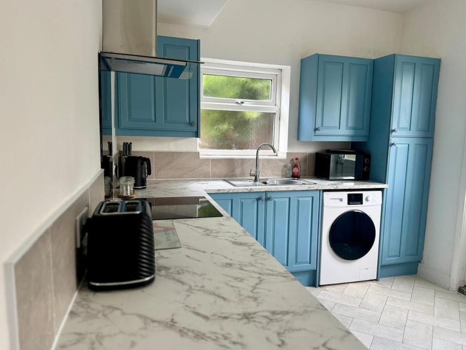 Stylish 3-Bed Home Near Town & Train Station House in Darlington