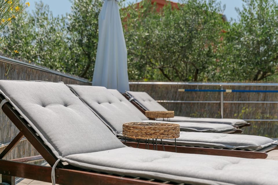 sunbed