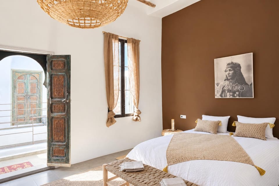 Bed, Bedroom, air conditioner