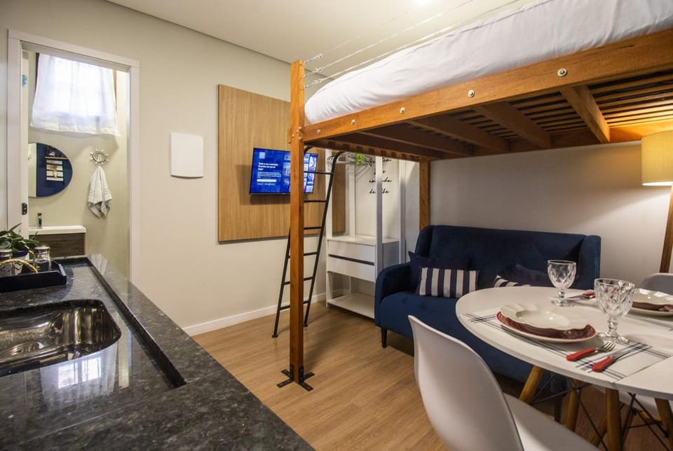 Kitchen or kitchenette, Bedroom