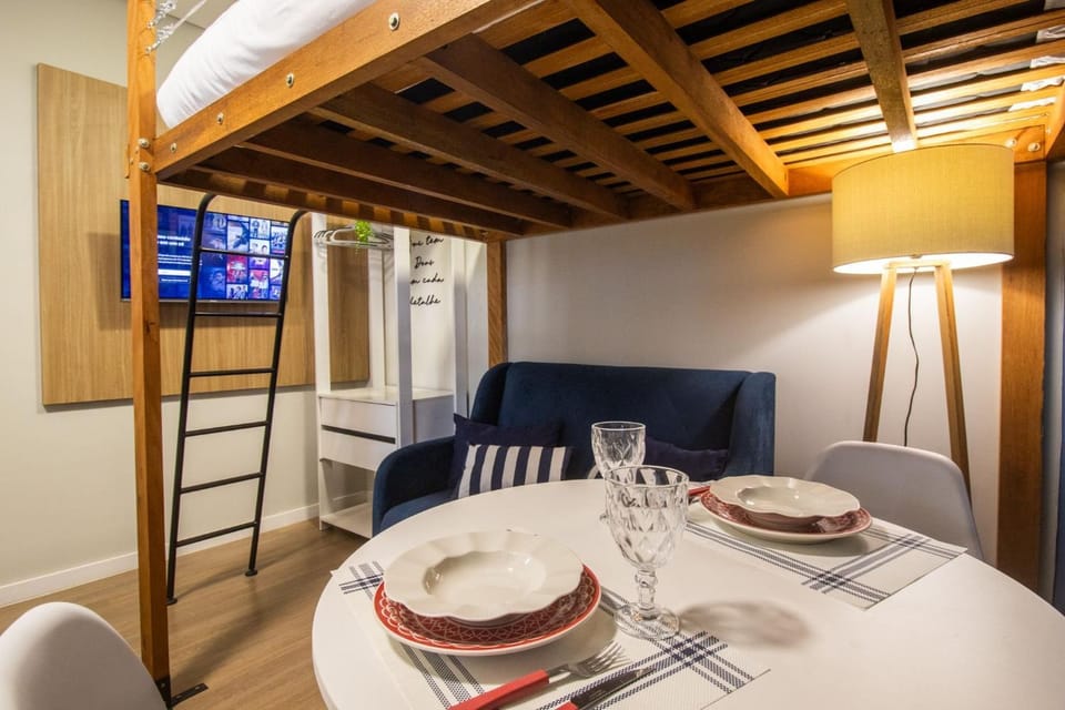 Living room, Dining area