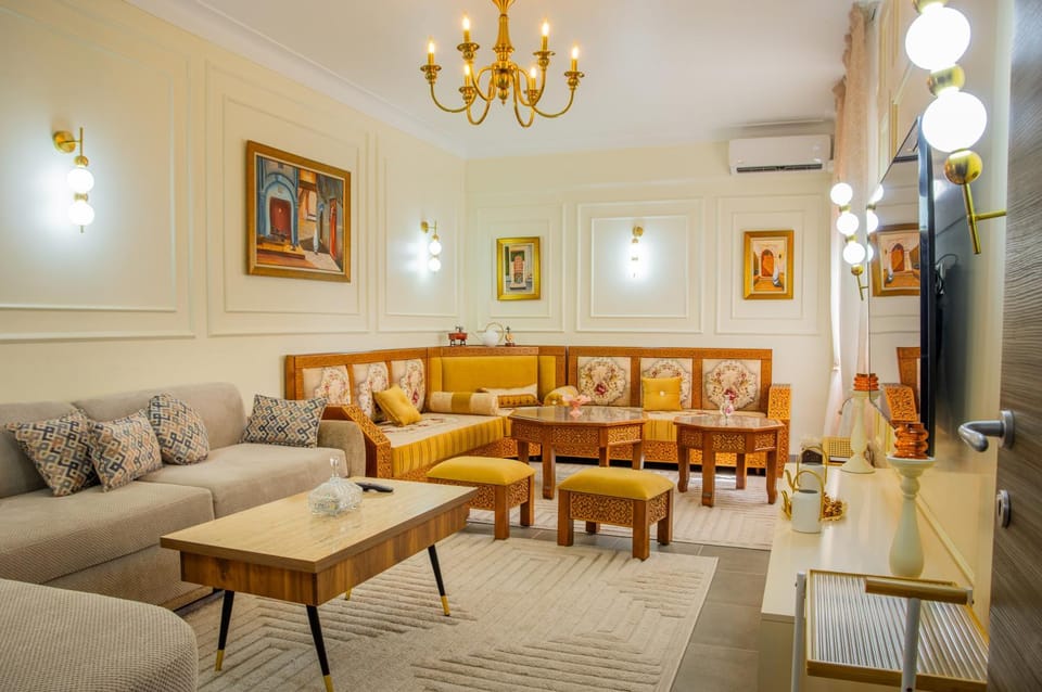 TV and multimedia, Living room, Seating area, air conditioner
