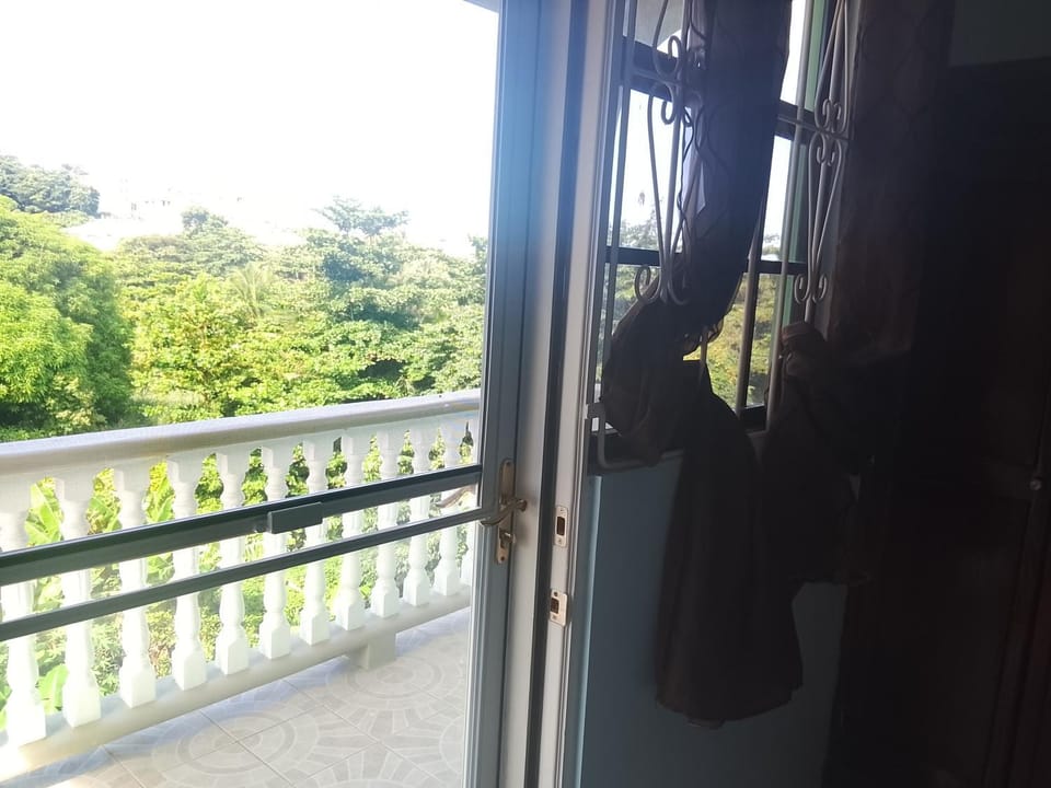 Tropical Home Dominica Apartment in Portsmouth