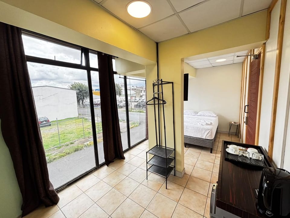 Edificio Uribe Bed and Breakfast in San Jose