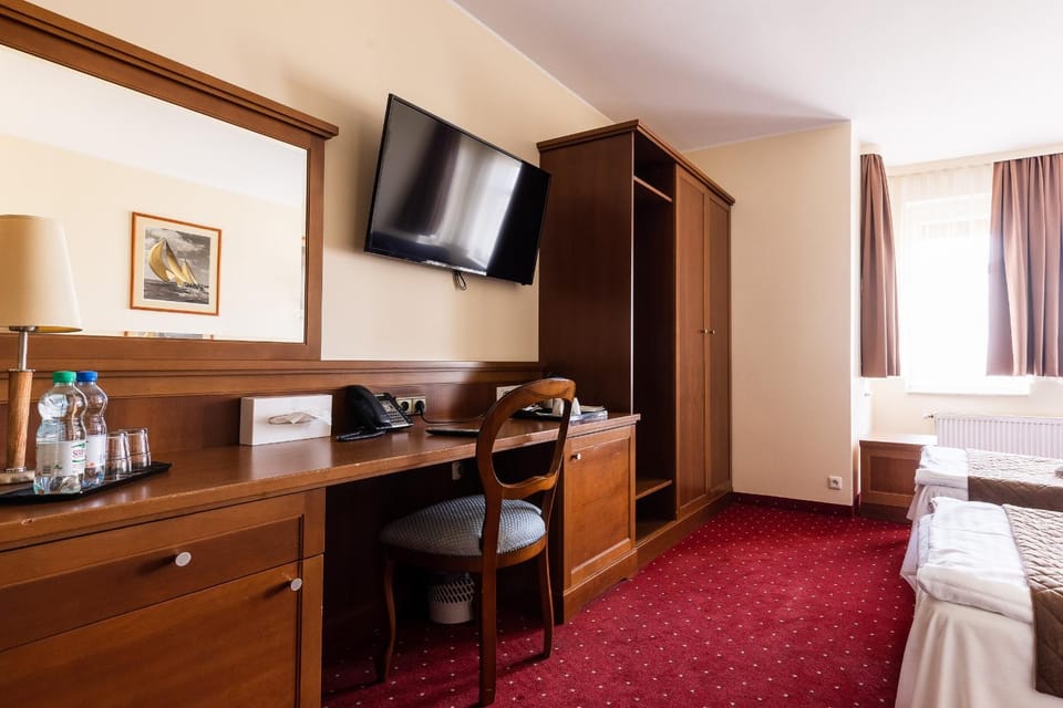 TV and multimedia, Coffee/tea facilities, Other, Bedroom, wardrobe