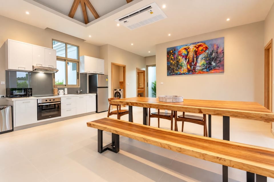 Kitchen or kitchenette, Dining area, dishwasher, oven, stove