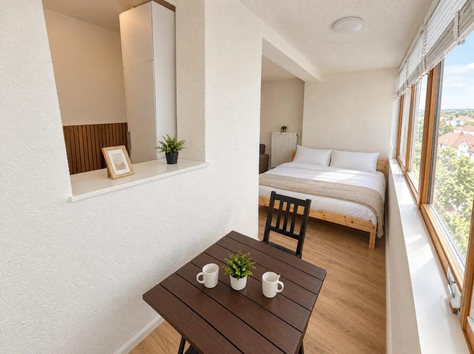 Bed, View (from property/room), Balcony/Terrace, Photo of the whole room, Dining area