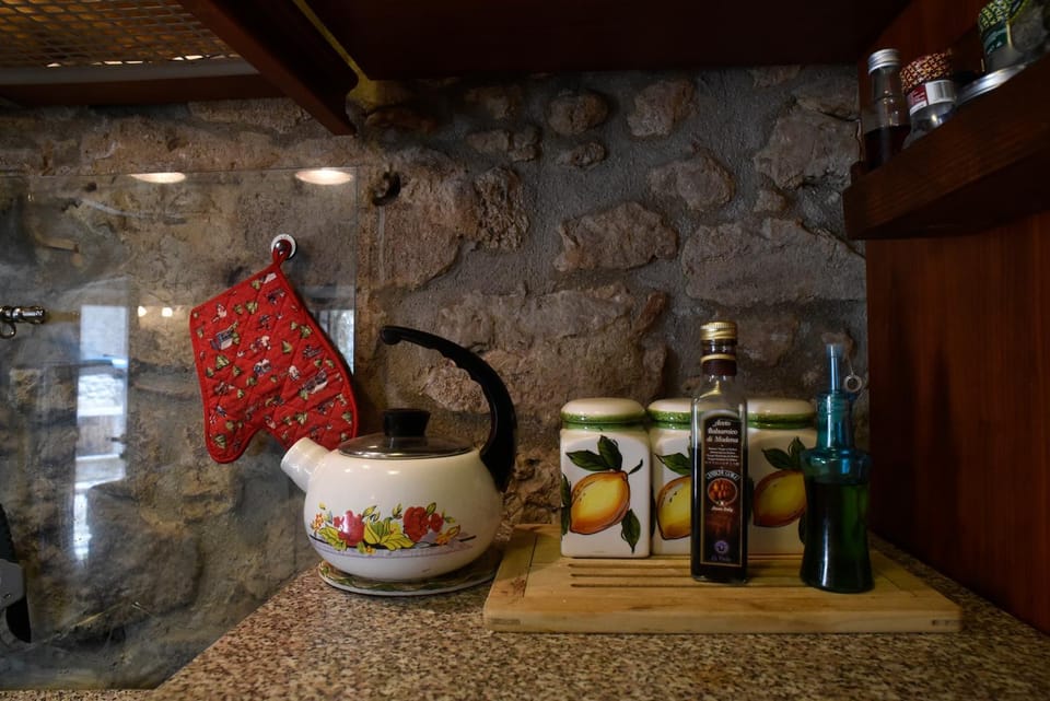 Kitchen or kitchenette, Decorative detail