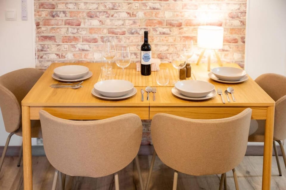 Casa Antonio 6 Pax Family Friendly Apartment in Zaragoza