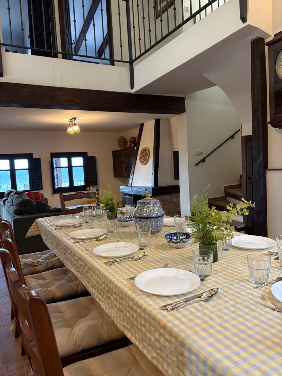 Living room, Dining area