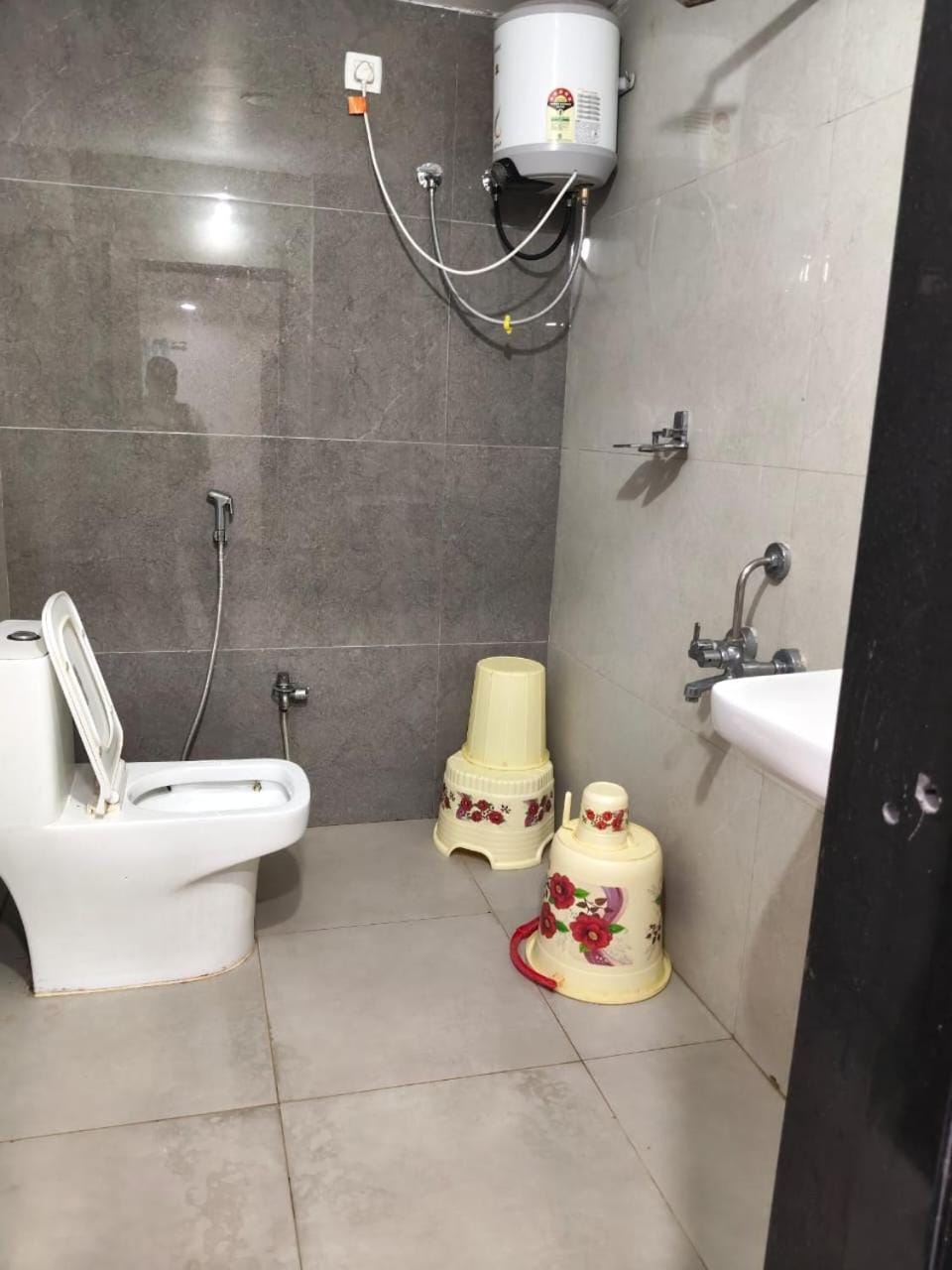 Hotel Royal Stay Near Manipal hospital Hotel in Vijayawada