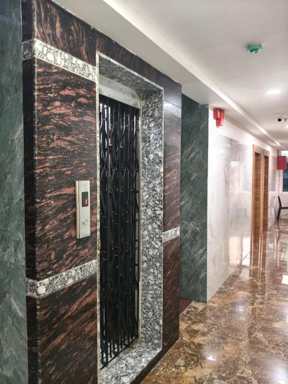 Hotel Royal Stay Near Manipal hospital Hotel in Vijayawada