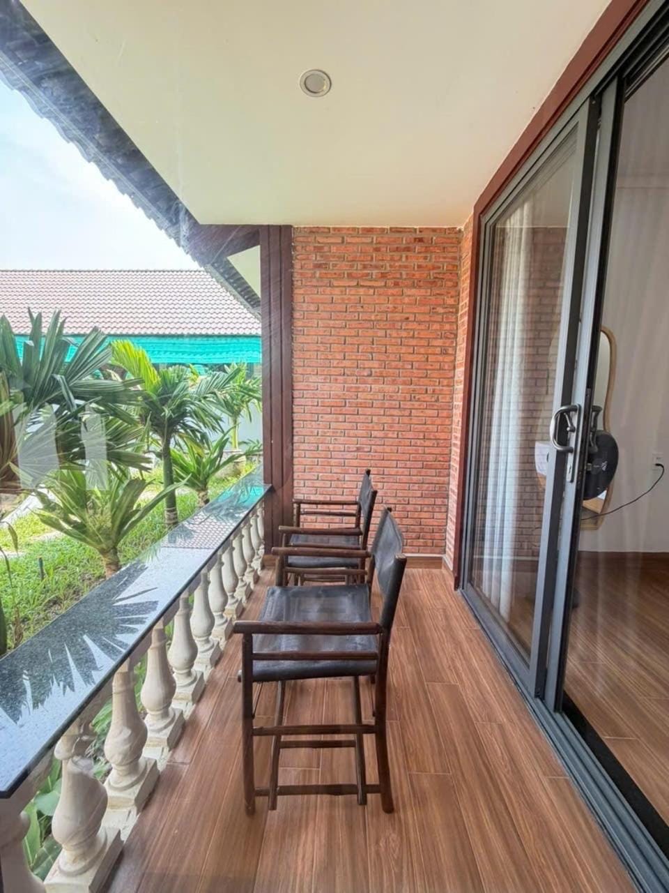 Patio, Day, Natural landscape, View (from property/room), Balcony/Terrace, Living room, Seating area, Dining area, Sea view