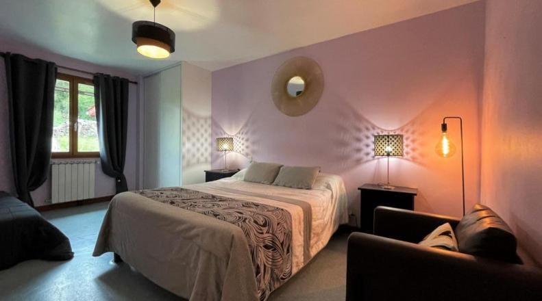 Maison Zubiatia - 3km Compostelle Bed and Breakfast in French Basque Country