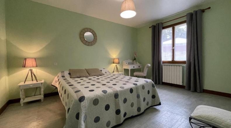 Maison Zubiatia - 3km Compostelle Bed and Breakfast in French Basque Country