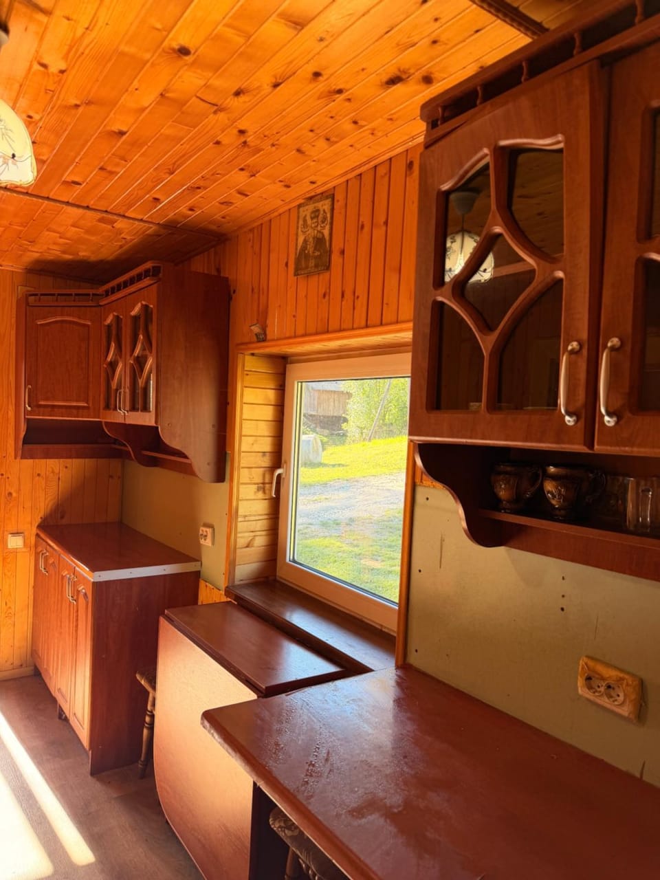Поза Зоною , Carpathian Mountain House House in Lviv Oblast
