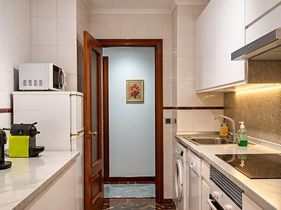 Kitchen or kitchenette