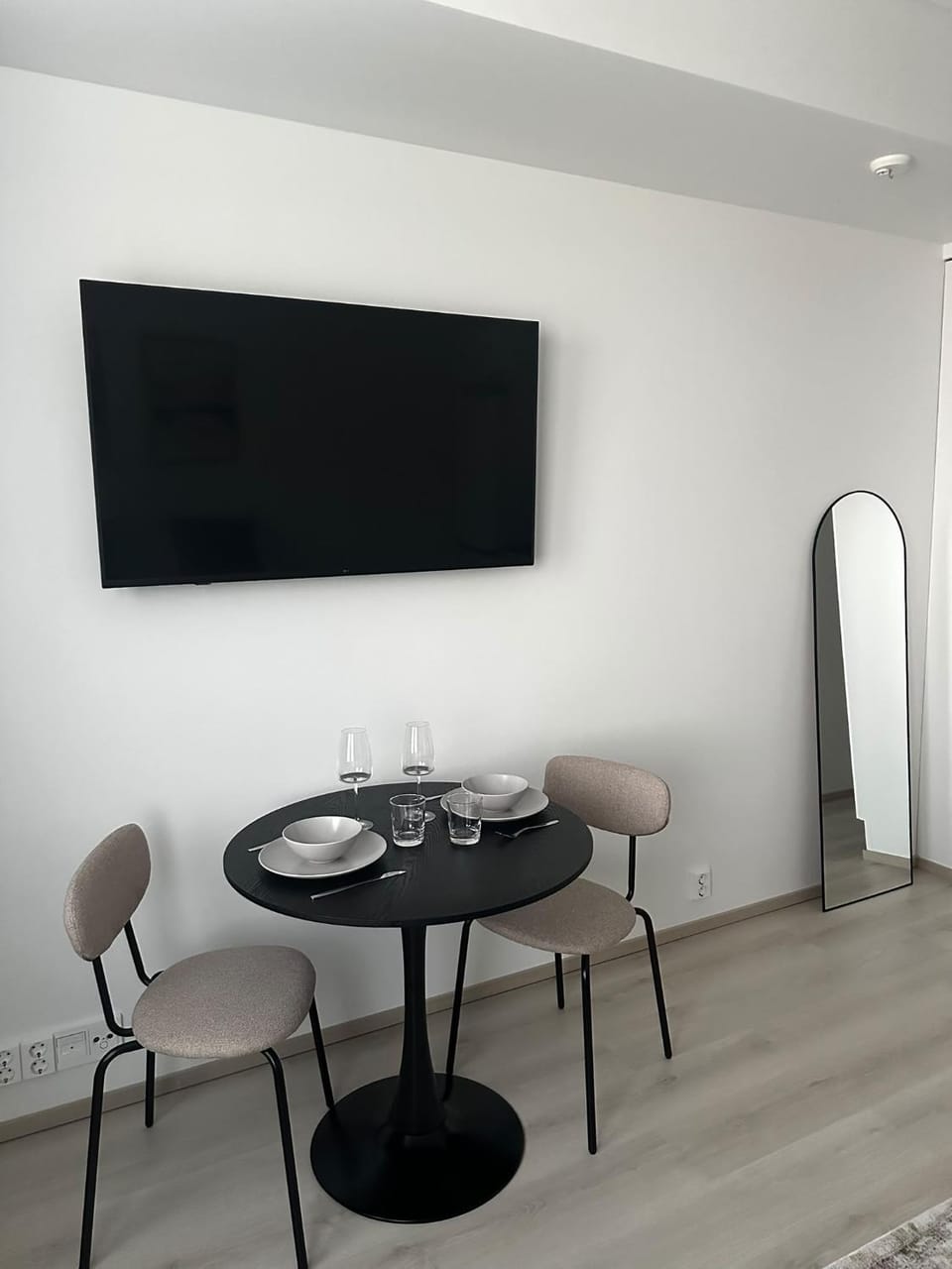 TV and multimedia, Dining area