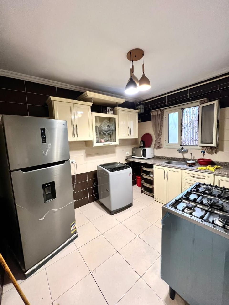 Kitchen or kitchenette, oven