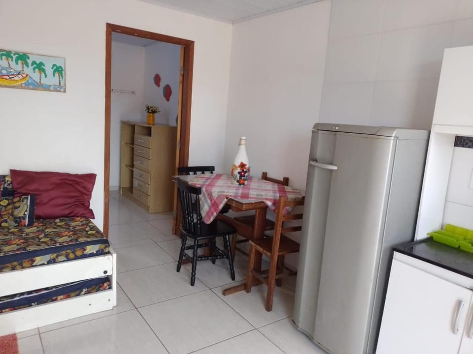 Kitchen or kitchenette, Seating area