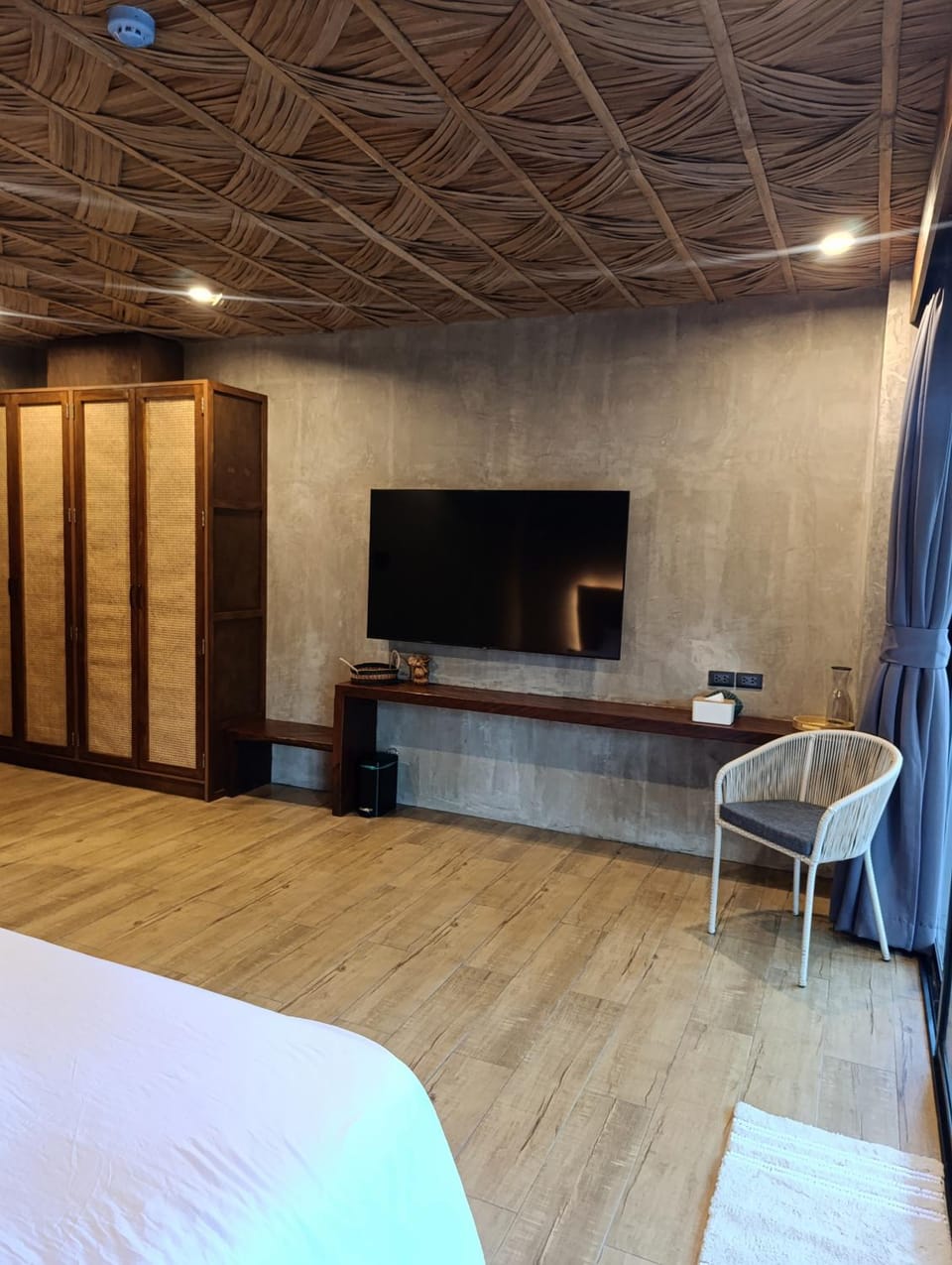 TV and multimedia, Seating area