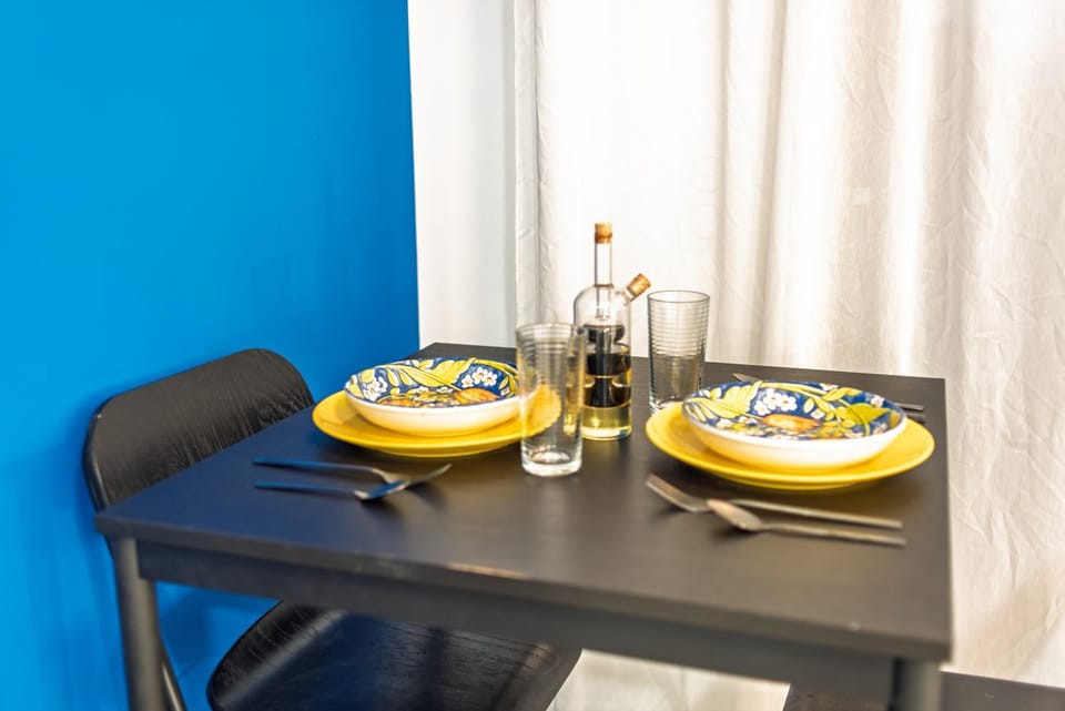 Food and drinks, Dining area, Food