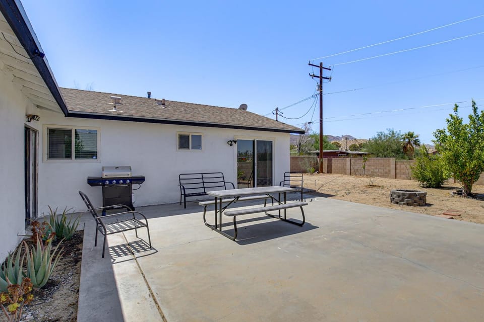 Desert Oasis: Home Near Joshua Tree NP! House in Twentynine Palms