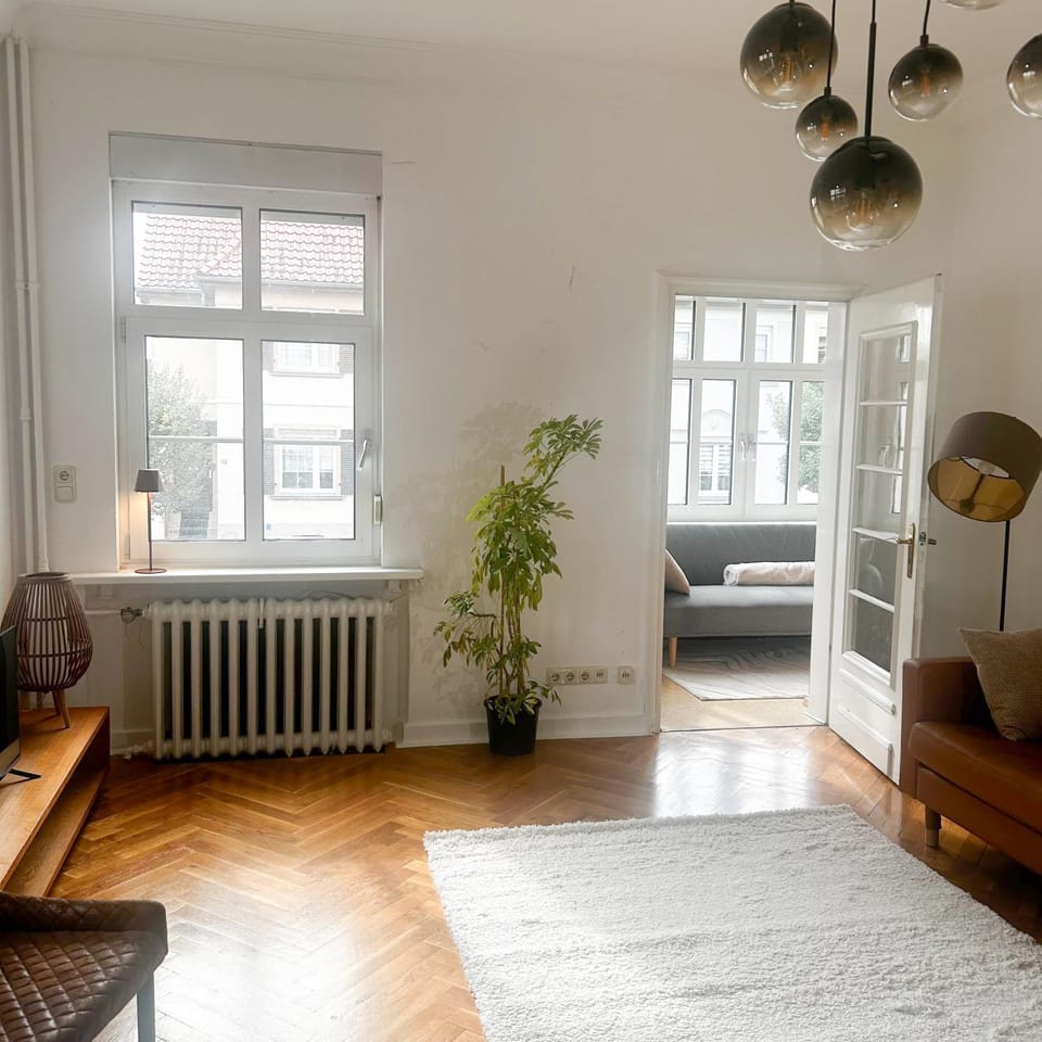 Altbau Ferienwohnung, Privatstellplätze - NEU Apartment in Nordhausen