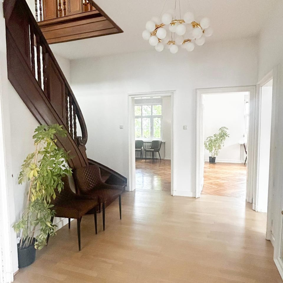 Altbau Ferienwohnung, Privatstellplätze - NEU Apartment in Nordhausen