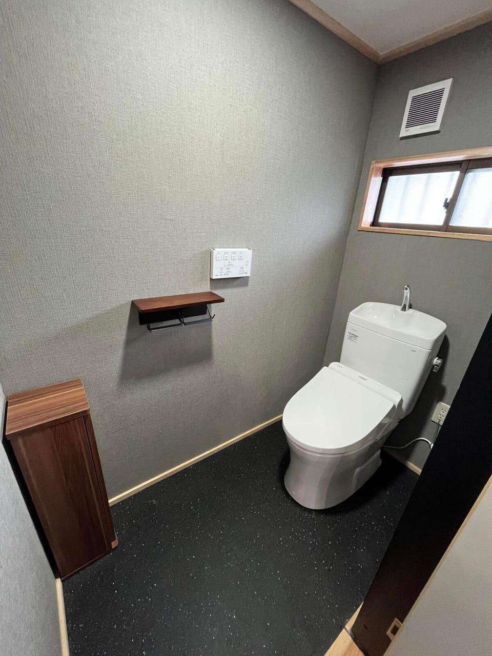 Mi-Casa奄実くらふと一棟貸し宿名瀬市街地 Apartment in Japan